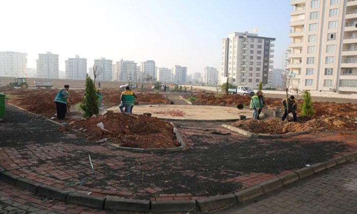 KARAKÖPRÜ’YE YENİ PARKLAR KAZANDIRILIYOR