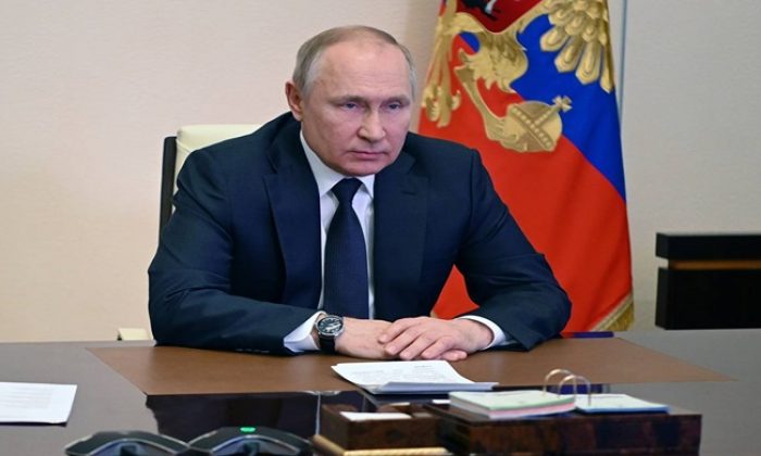 Владимир Путин: Природный газ в недружественные страны будет поставляться за рубли