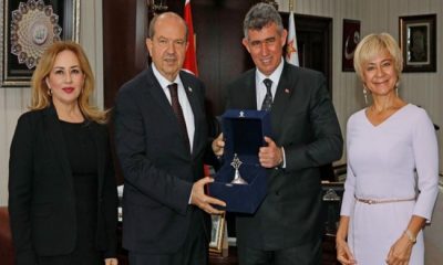 Cumhurbaşkanı Ersin Tatar, Türkiye Cumhuriyeti’nin Lefkoşa Büyükelçiliği’ne atanan Prof. Dr. Metin Feyzioğlu ve eşi Birgül Feyzioğlu’nu kabul etti.