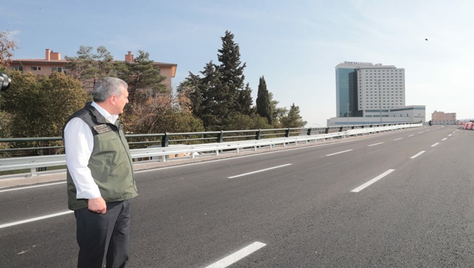 ABİDE KAVŞAĞI KARAKÖPRÜ VİYADÜĞÜNÜN AÇILMASI TRAFİĞİ ÖNEMLİ ÖLÇÜDE RAHATLATTI