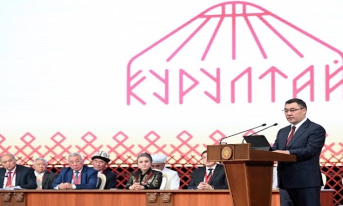 Президент Садыр Жапаров: Перед нами стоит задача обучить кыргызстанцев свободно говорить, писать и думать на кыргызском языке, сделать его настоящим государственным языком
