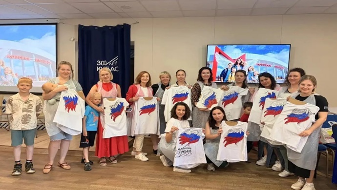 Birleşik Rusya Kadın Hareketi, Kemerovo’da çok çocuklu anneler için yaratıcı bir atölye çalışması düzenledi
